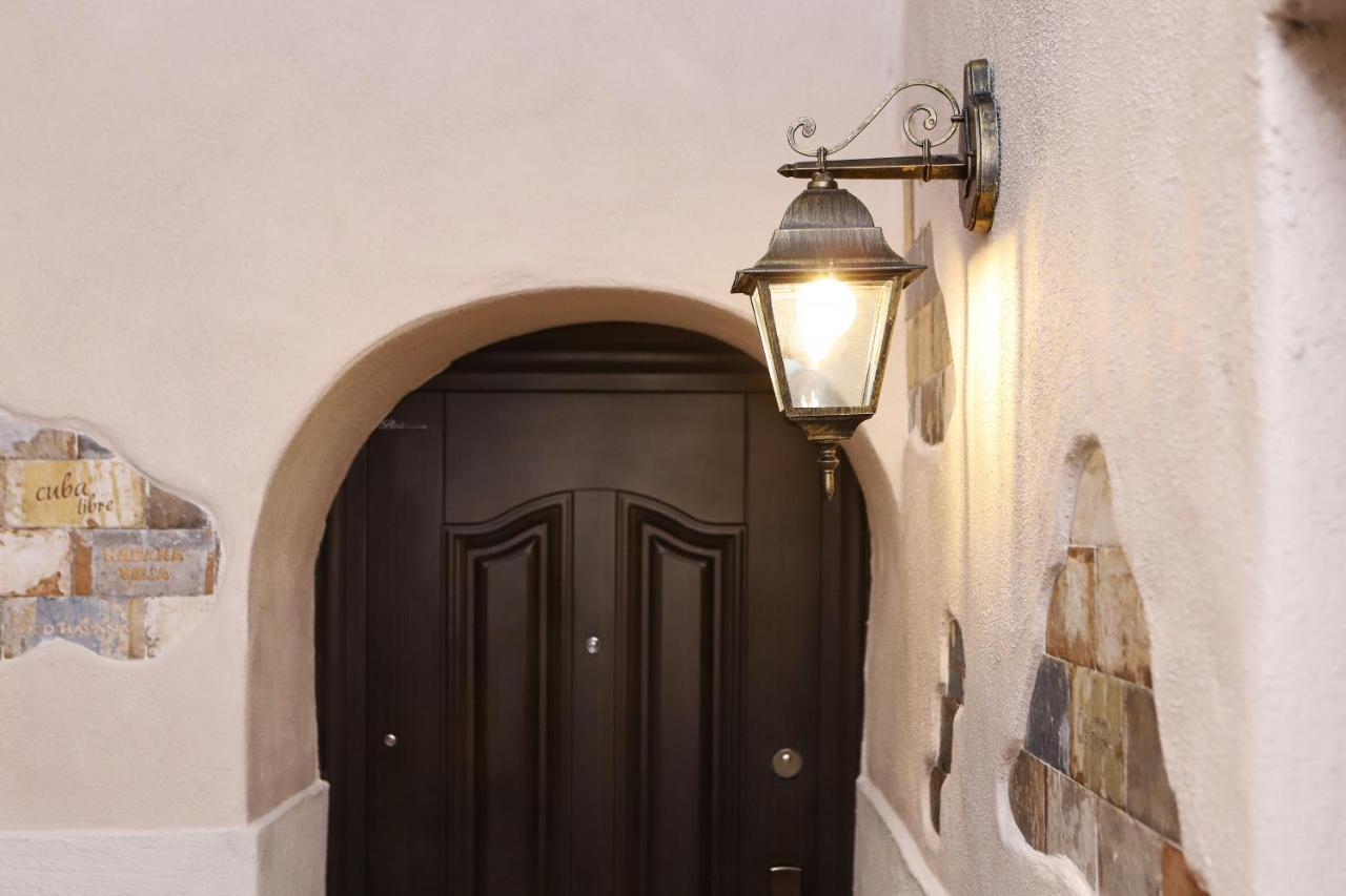 نابولي Gelso Apartments And Studio By Wonderful Italy المظهر الخارجي الصورة