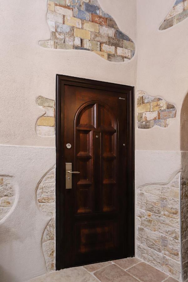 نابولي Gelso Apartments And Studio By Wonderful Italy المظهر الخارجي الصورة